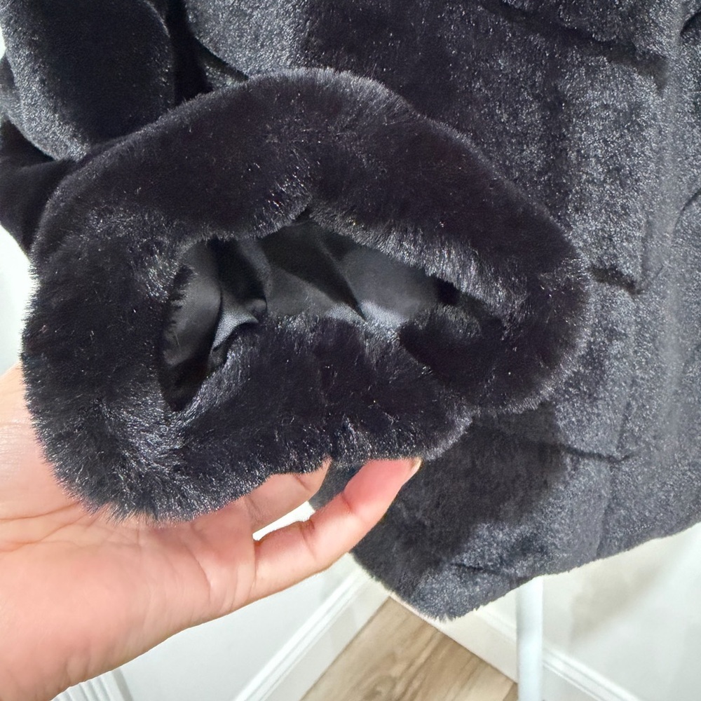 Cavalini Size LP Women Petite Faux Fur Jacket - Picture 8 of 15